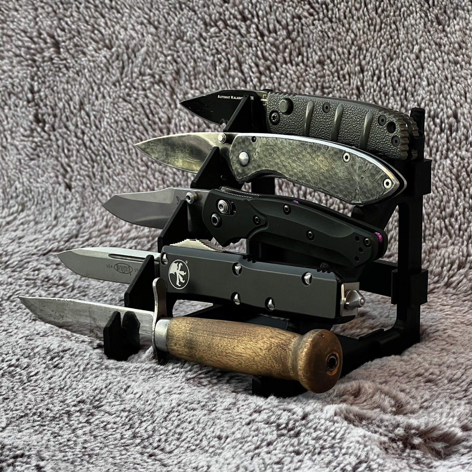 5 Knife Display Stand For Microtech, Benchmade, Kershaw, And Others - Ships Fast
