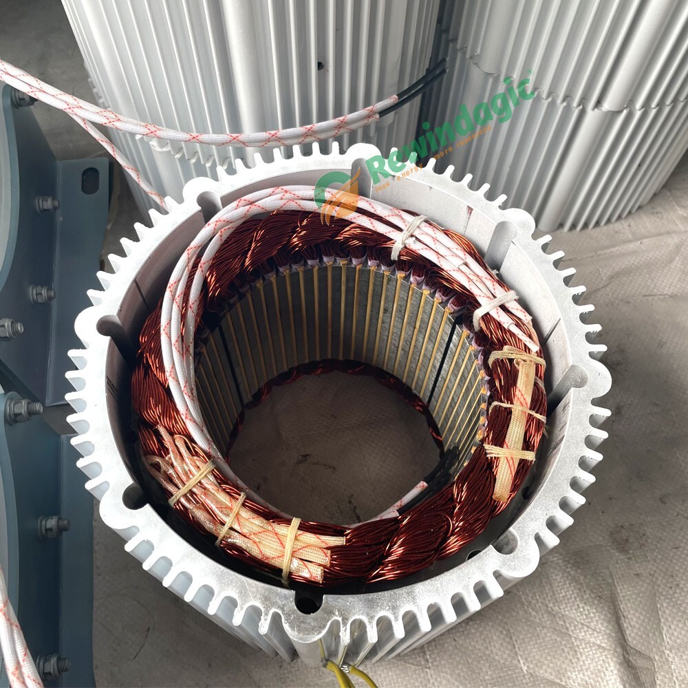 2000W Permanent Magnet Synchronous Generator With Reducer Motor 48V 220V 380V