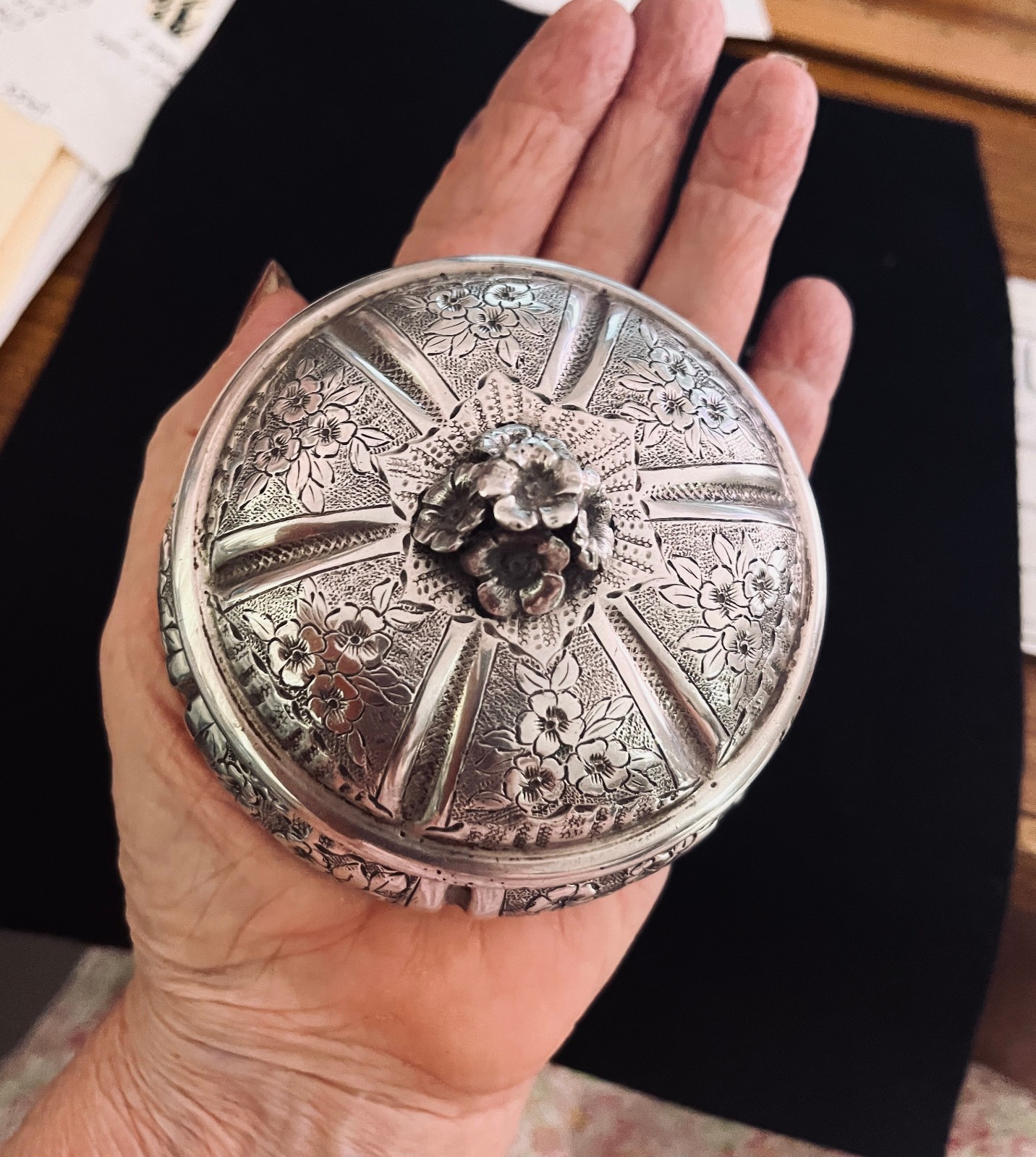 CONTINENTAL 800 SILVER COVERED ORNATE TRINKET BOX ROUND 3 1/2 " 4.55 OZ