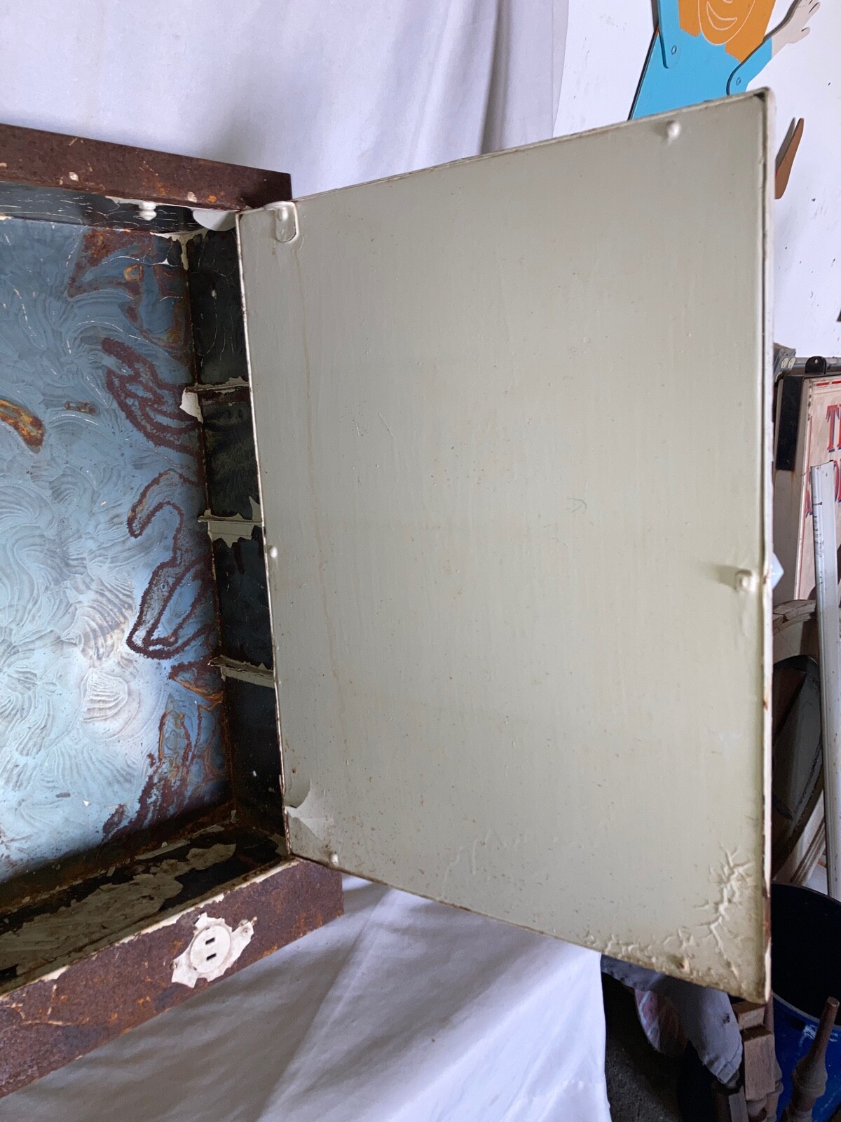 Vtg Mid Century Metal Recessed Medicine Cabinet Chrome Sconces Old Hotel 44-26E