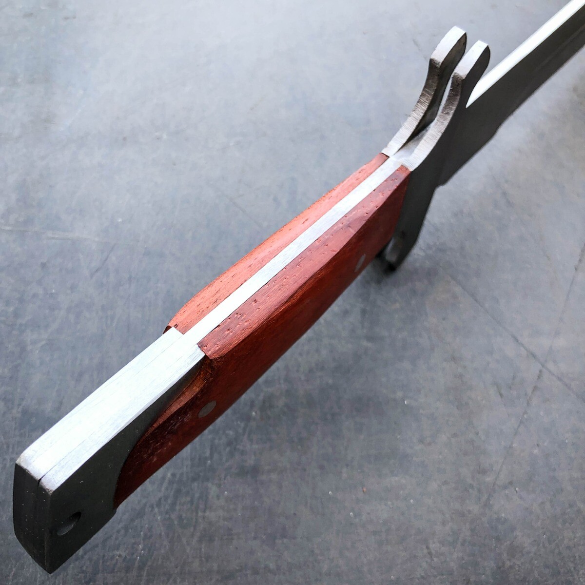 18" Tactical Stainless Steel Full Tang Fixed Blade Sword Machete w/ Wood Handle