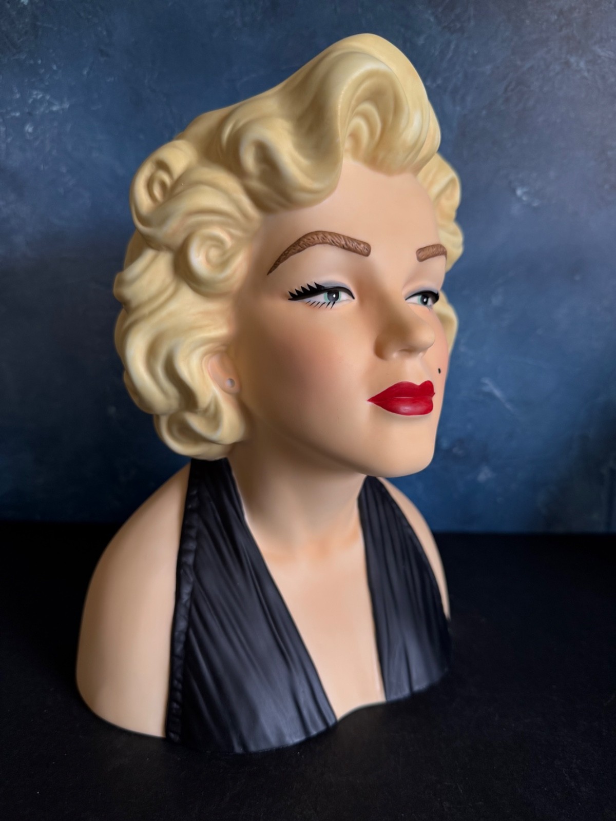 VINTAGE LADY HEAD VASE CONVENTION MARILYN MONROE 10” & VINTAGE NECKLACE/EARRINGS