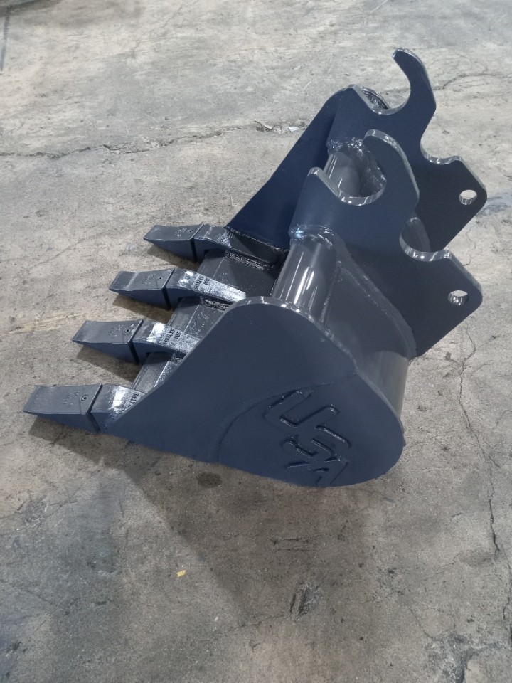 16 Inch Mini Excavator Bucket Fits Machines 5,000 To 6,000 Lbs