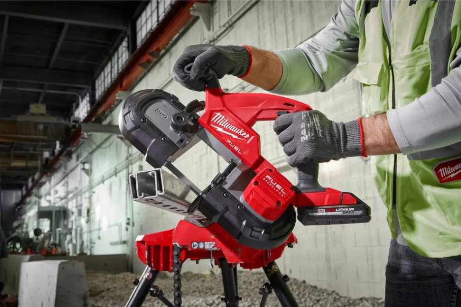 Milwaukee 2829-20 M18 FUEL 3-1/4" x 3-1/4" Compact Variable Speed Band Saw, Bare