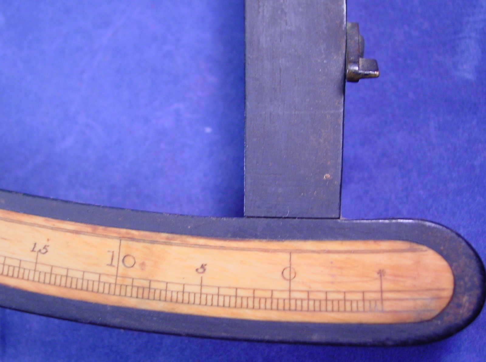 18th Century James Chapman Large 17" Marine Hadley's Quadrant Scroll Work on Arm