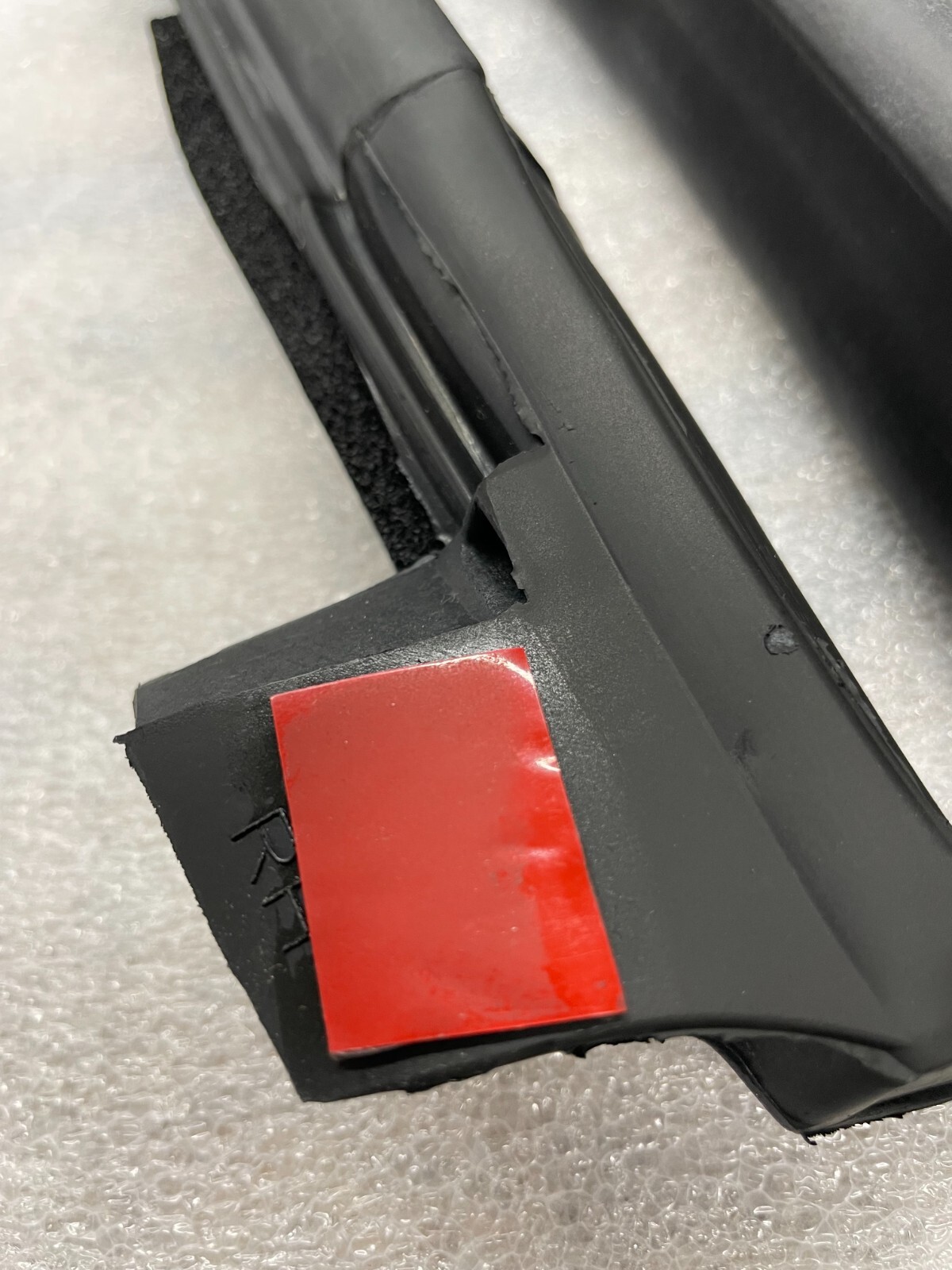 1997-2004 C5 Corvette Roof Panel Side Weatherstrips Gaskets Seals 530F w/4screws