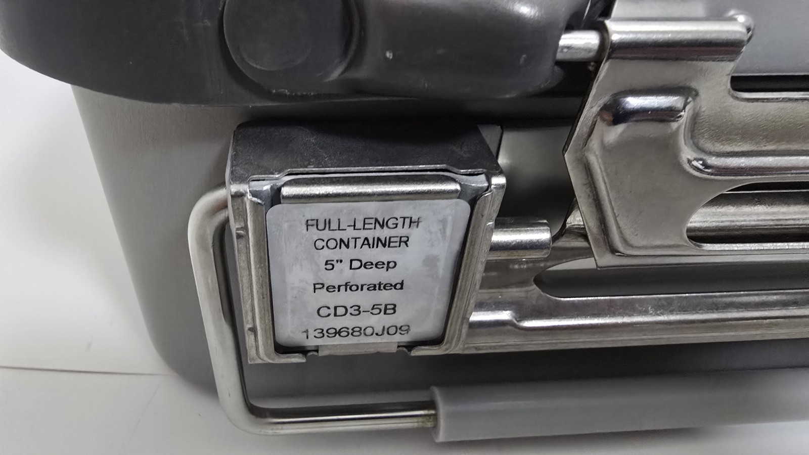 V. Mueller Genesis CD3-5B 23"x12"x5" Sterilization Case NO BASKET