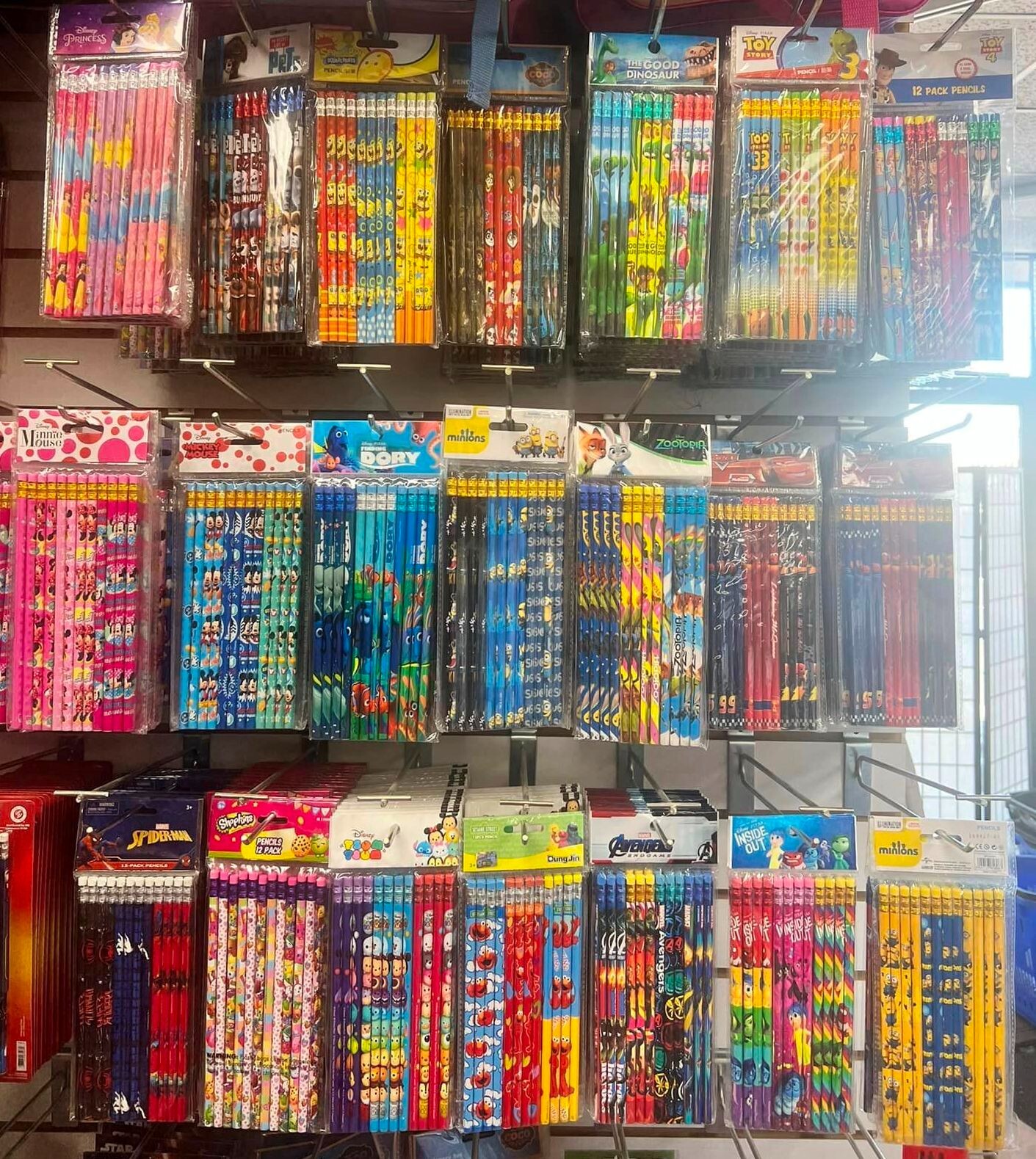 Disney 180 pcs Nickelodean DreamWorks Marvel Cartoon Licensed Wooden Pencils