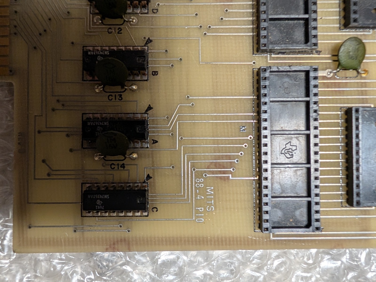 MITS Altair 88-4PIO Parallel interface board. 2 of 4 parallel ports & cables