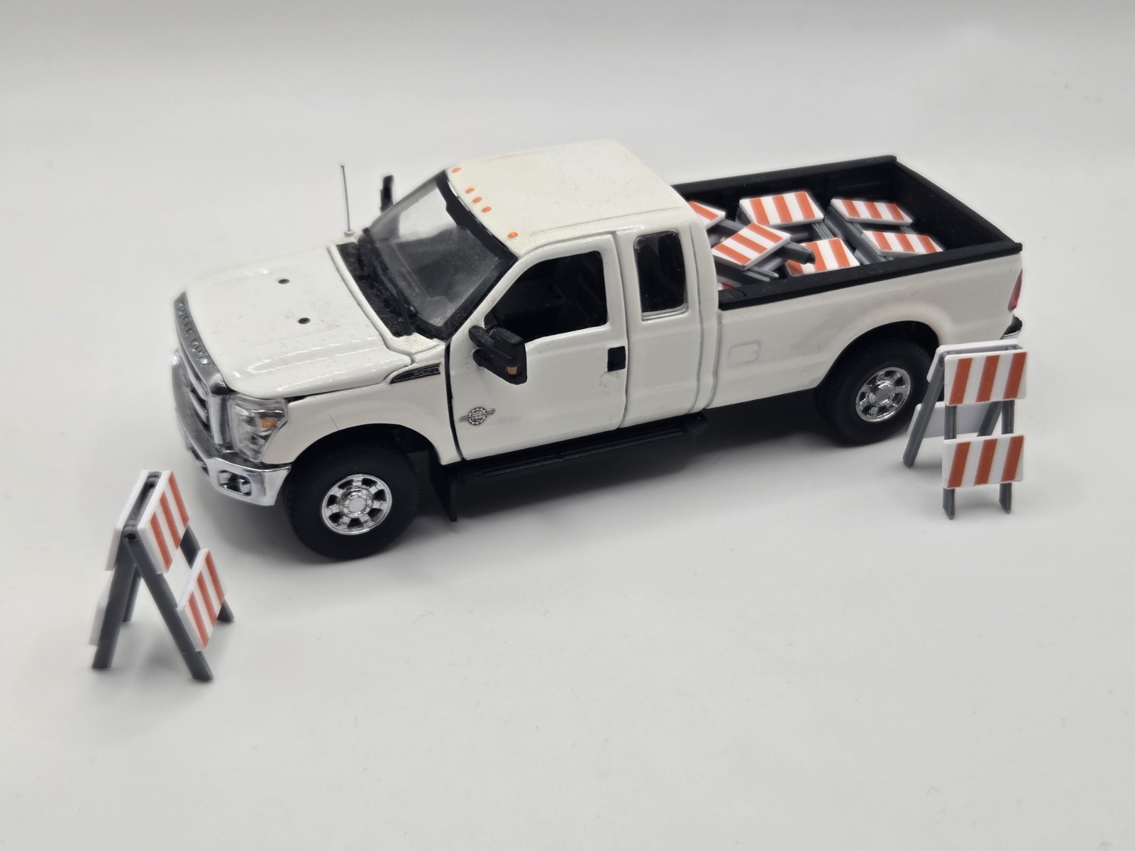 1/50 Scale Folding Type II Barricades *6 Pack*