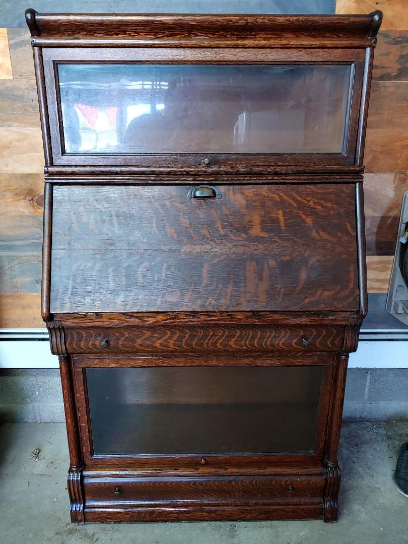 FANTASTIC MACEY QUARTER SAWN OAK BARRISTER BOOKCASE W/ DROP FRONT DESK W 2 DRAWS