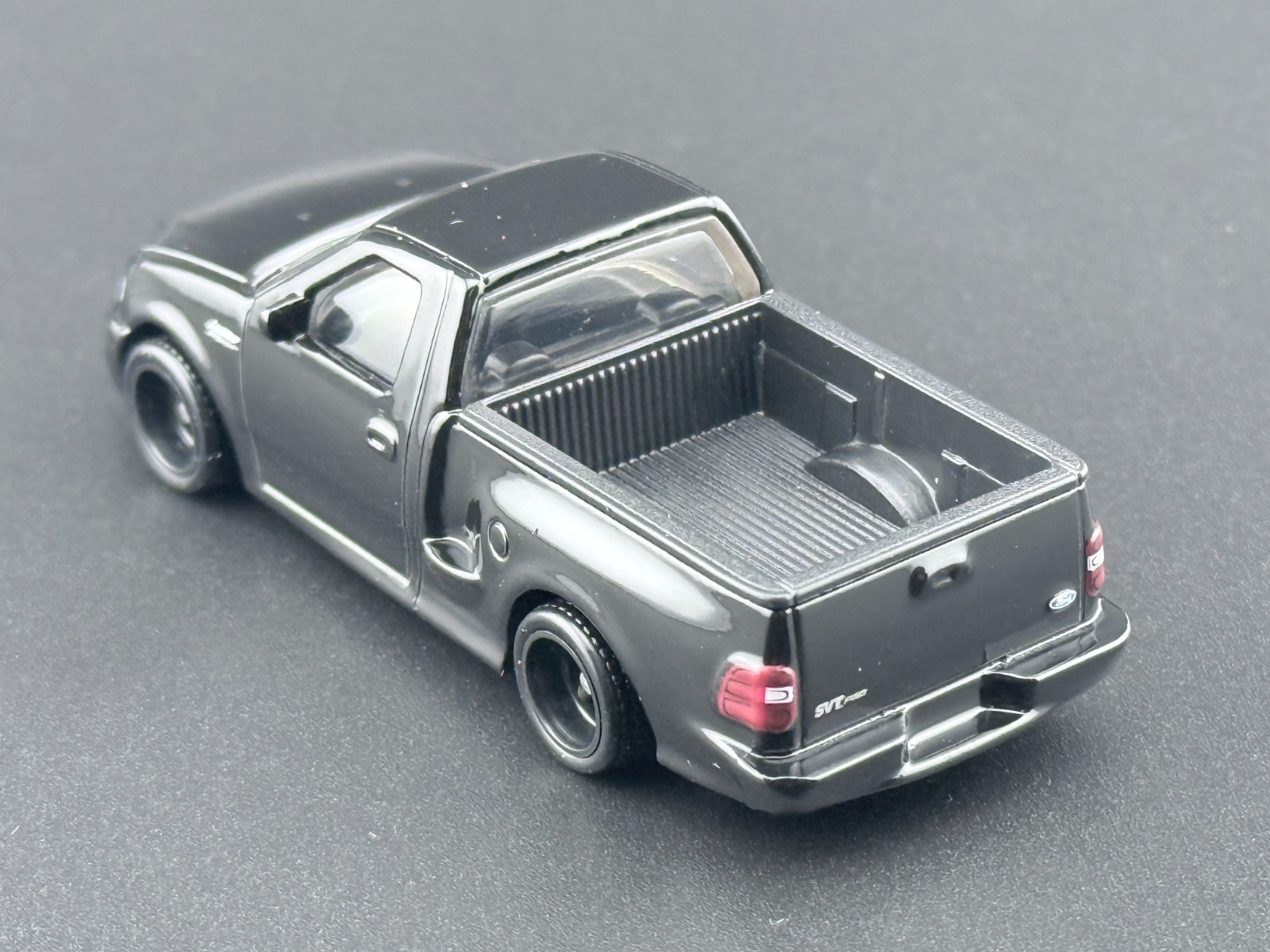 Hot Wheels 99 Ford F-150 Lightning Power Trip FPY86-961 R 1/64