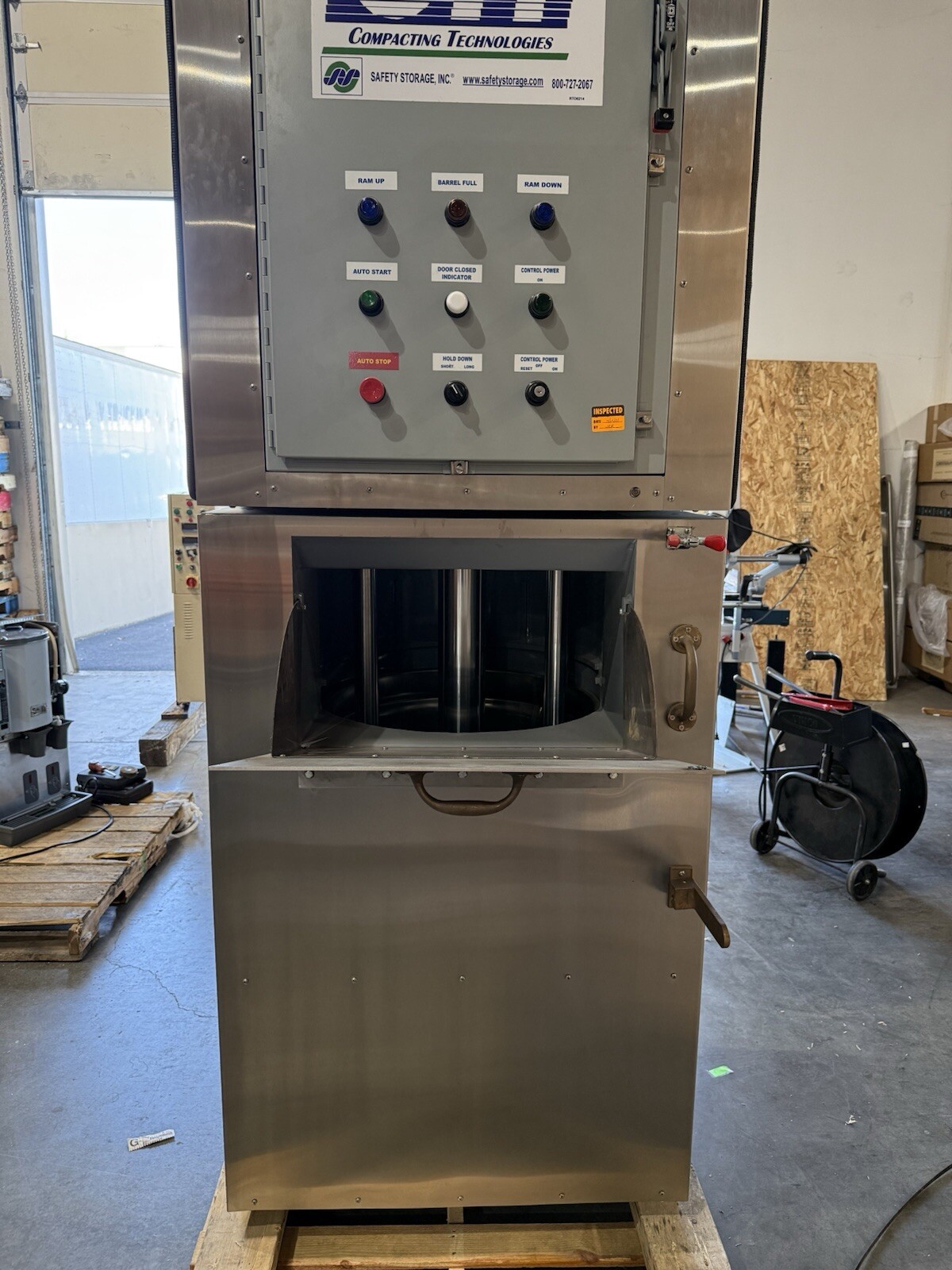 CTI 8560 In drum hazardous material compactor 55 Gallon Drum Compactor