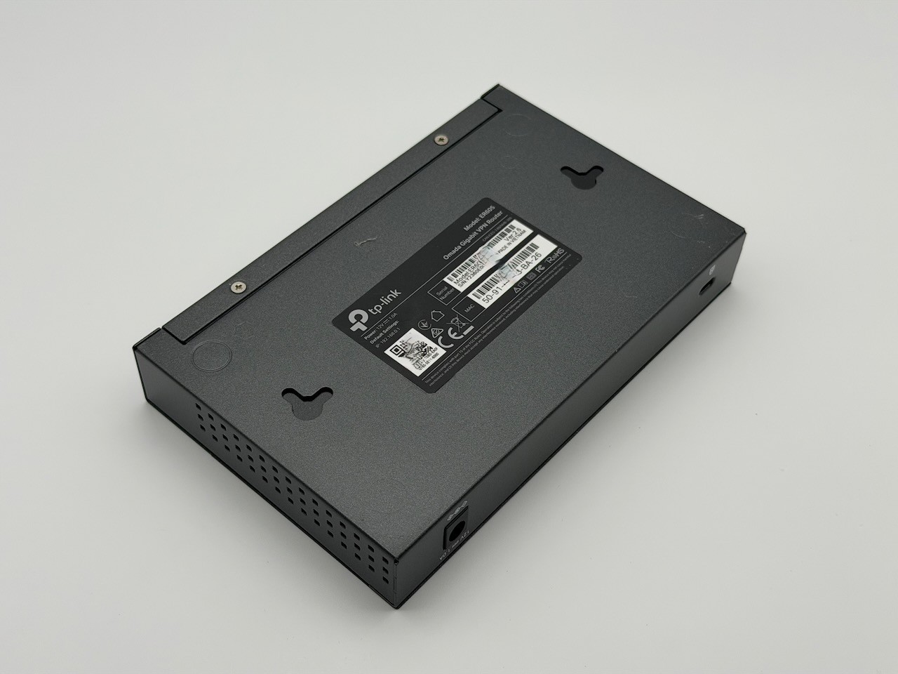 TP-Link Omada ER605 Gigabit VPN Router 5-Port Multi-WAN NICE