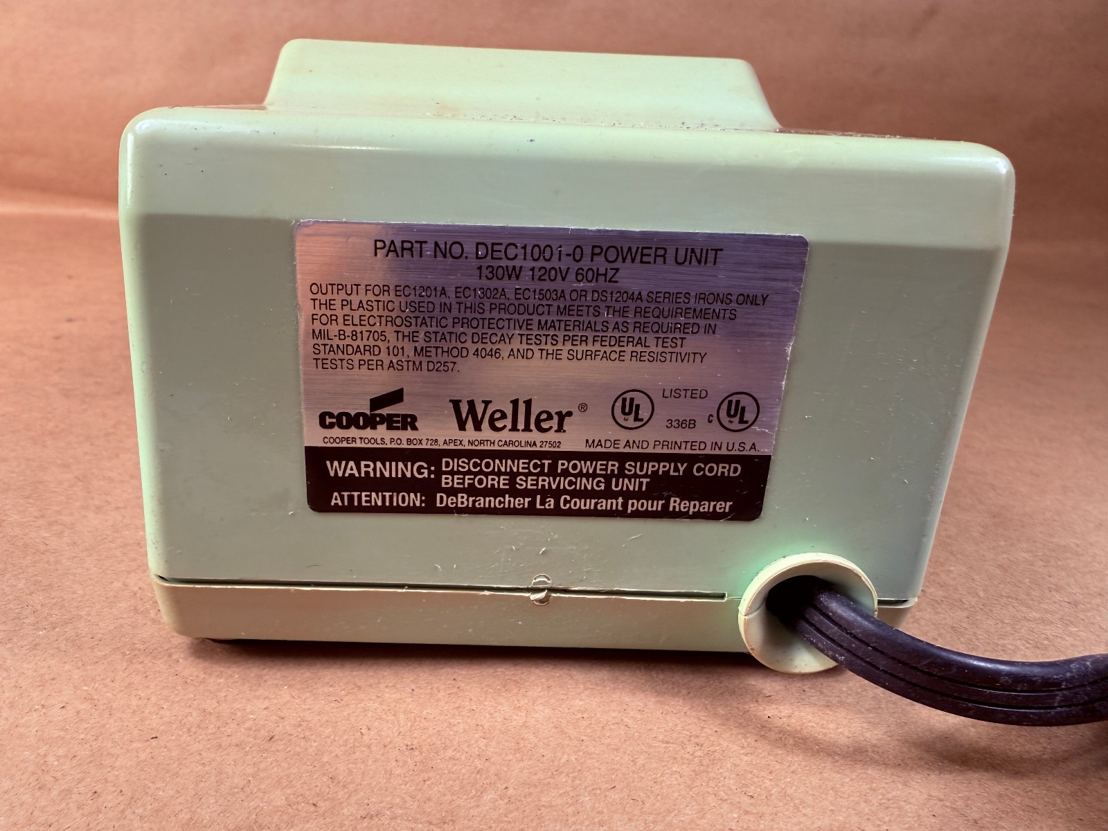 WELLER DEC1001 Electrostatic Dissipative Dual SOLDERING POWER STATION - TESTED