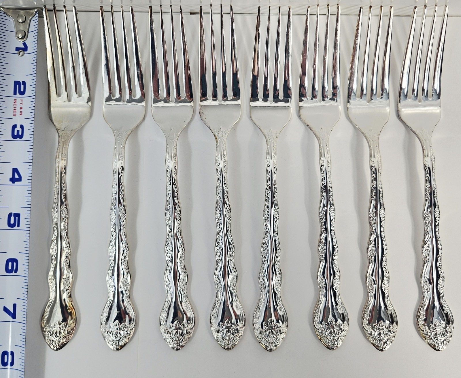 66 pc International Silverplate Abbey Rose Full Service for 12 + 6 Serving Korea