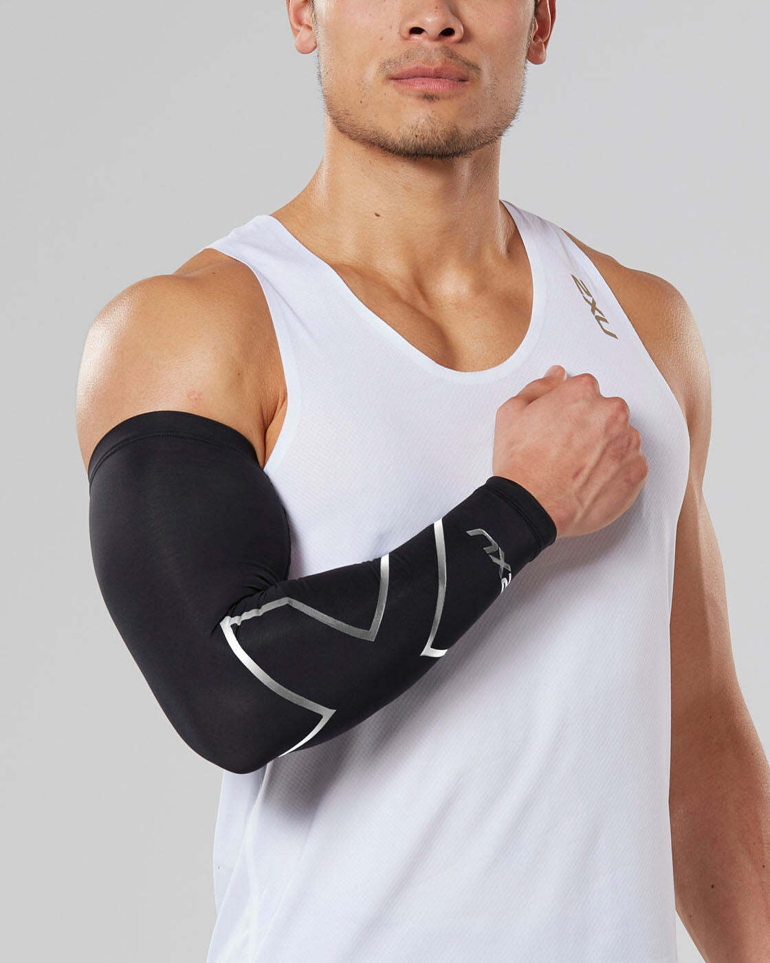New 2XU Compression Arm Guard Black/Grey Unisex XX-Large – Support & Recovery
