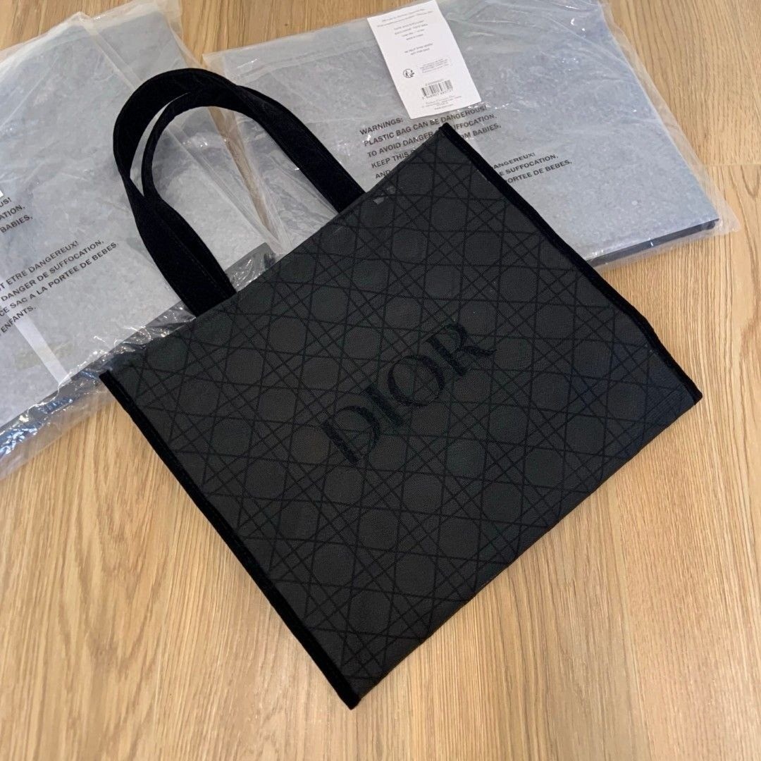DIOR BEAUTY Exclusive Lace Mesh Tote Summer Beach Black Cannage Design new bag