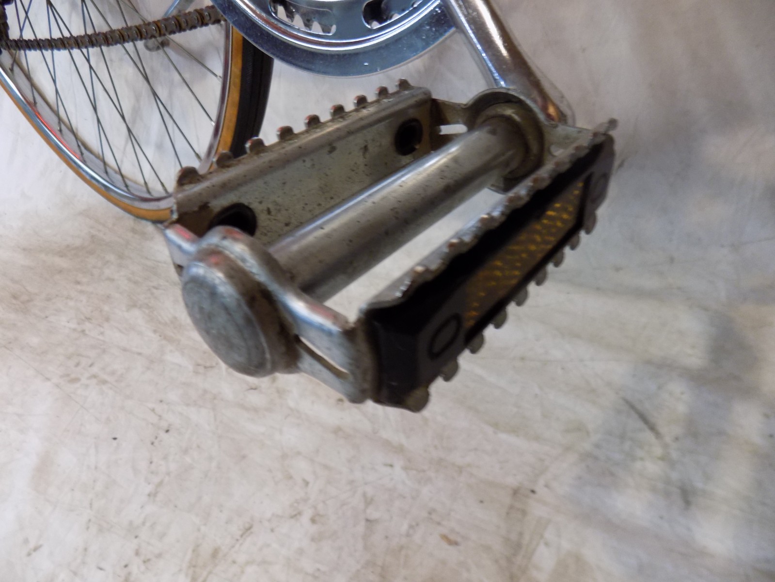 1972 SCHWINN VARSITY MENS 10-SPEED CAMPUS GREEN ROAD BIKE CONTINENTAL RACER 27