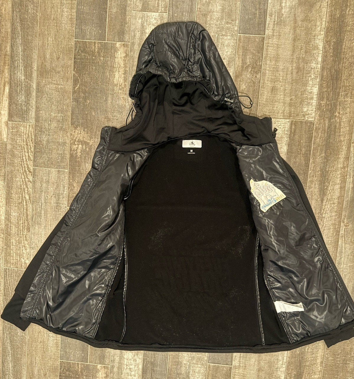 Run Disney Every Mile Is Magic Mickey & Friends Puffy Jacket Black Womens Medium