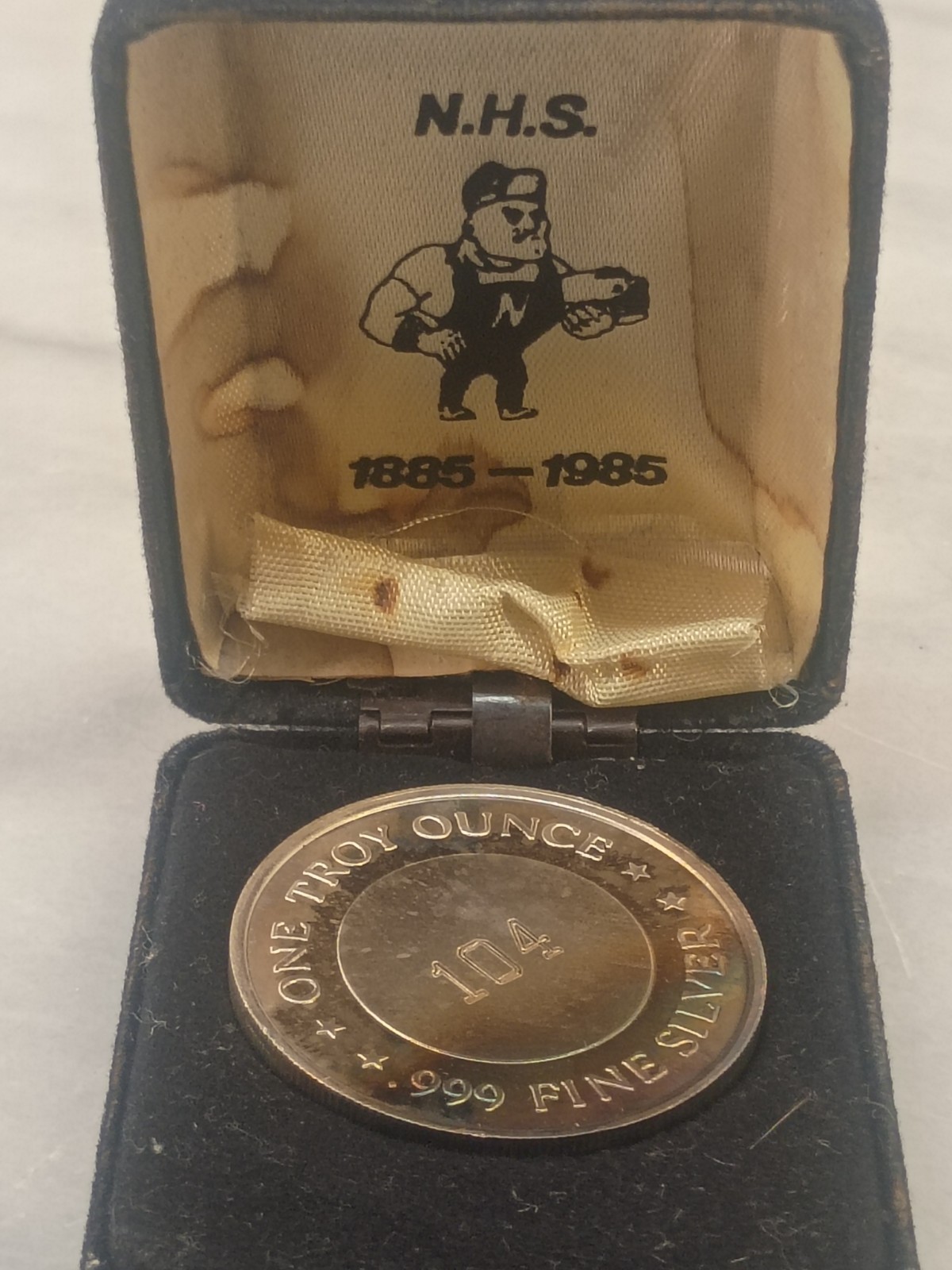 Railer 100 M.R.C. - S.&R. Railroad Silver Round 1985 Newton H.S. TROY OZ .999