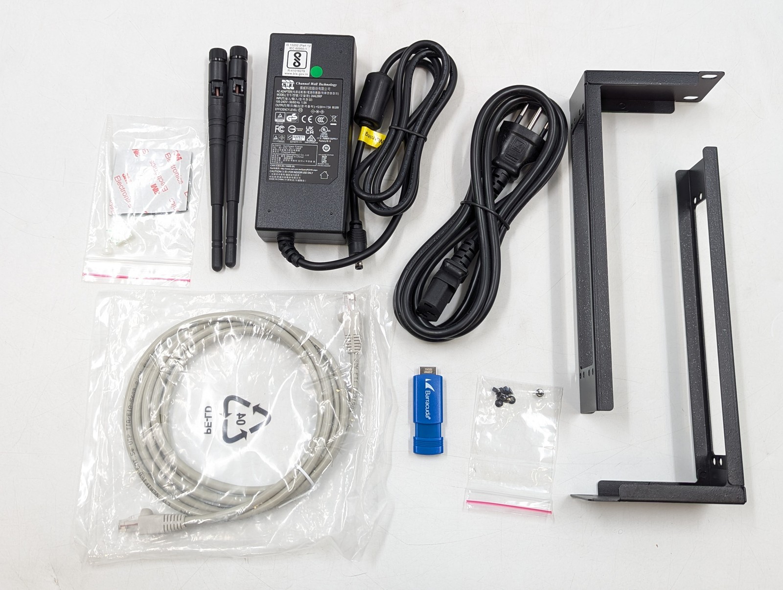 Barracuda Firewall Network Security Appliance System (SCB-1725A-BC1) Black