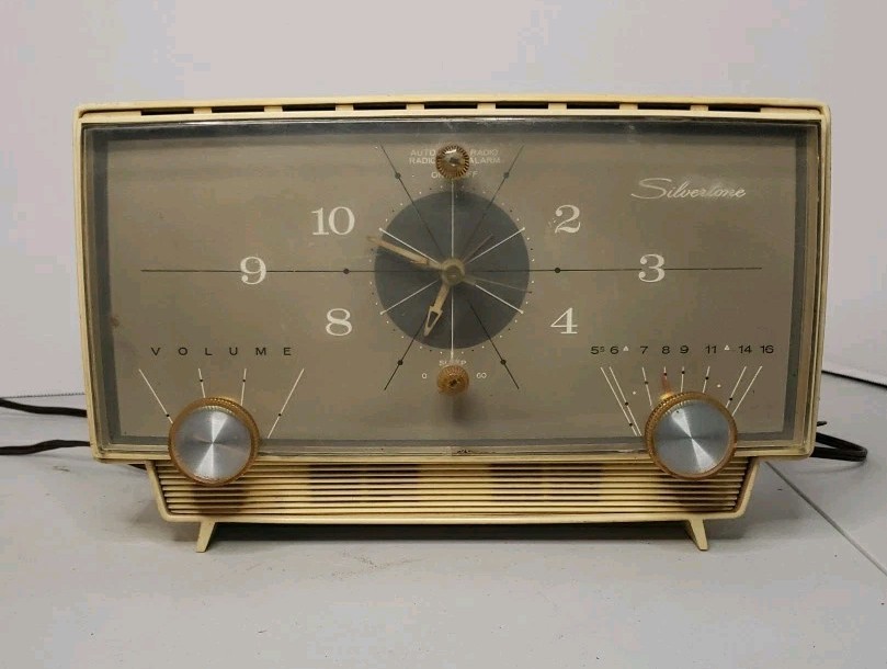 Vintage, Mid Century, 1961 Silvertone 2034 Clock & AM Radio, w/ Alarm, Untested