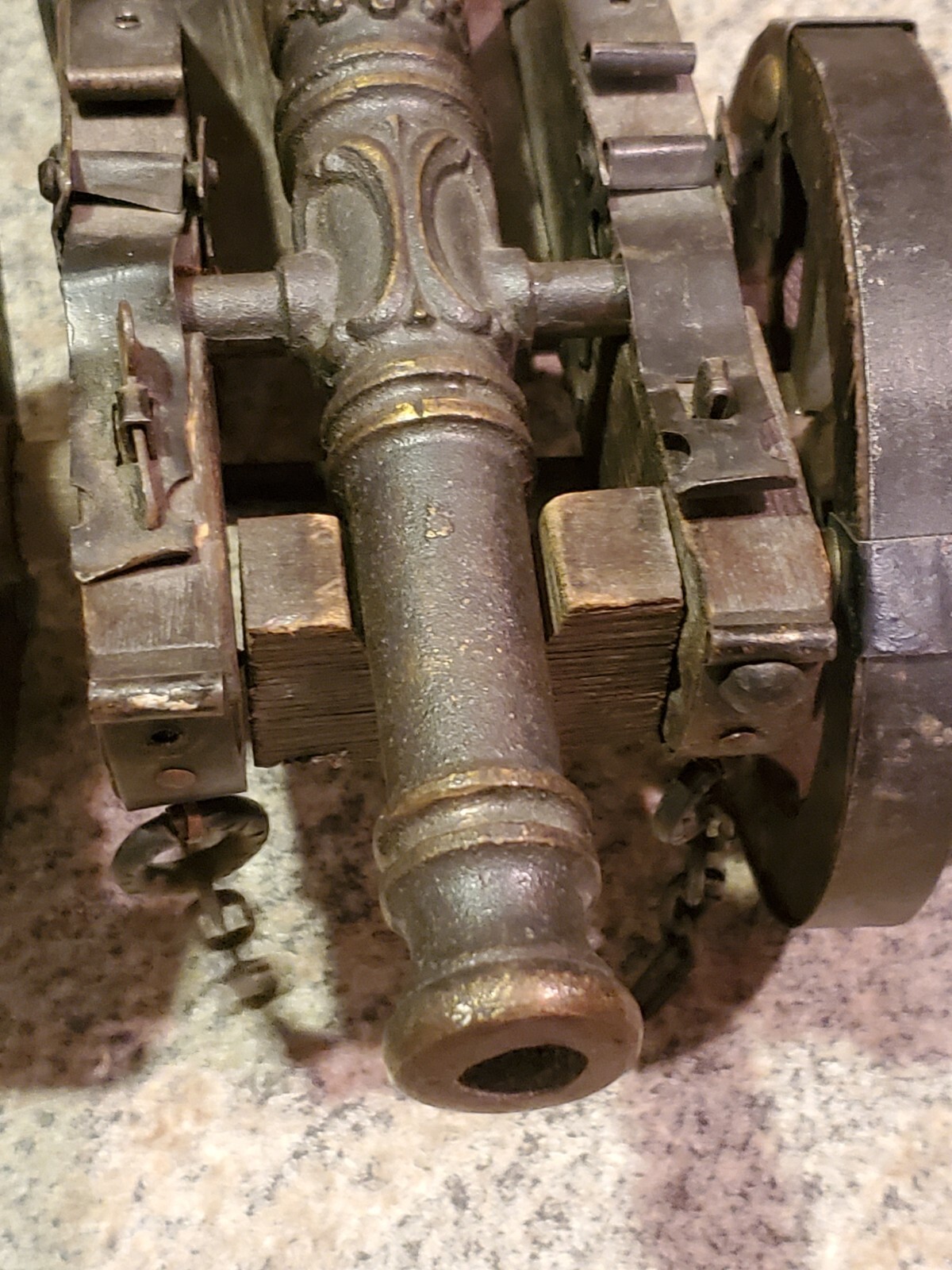 Model of a Spanish Field cannon, circa 16th century Replica Metal And Wood (Z6)