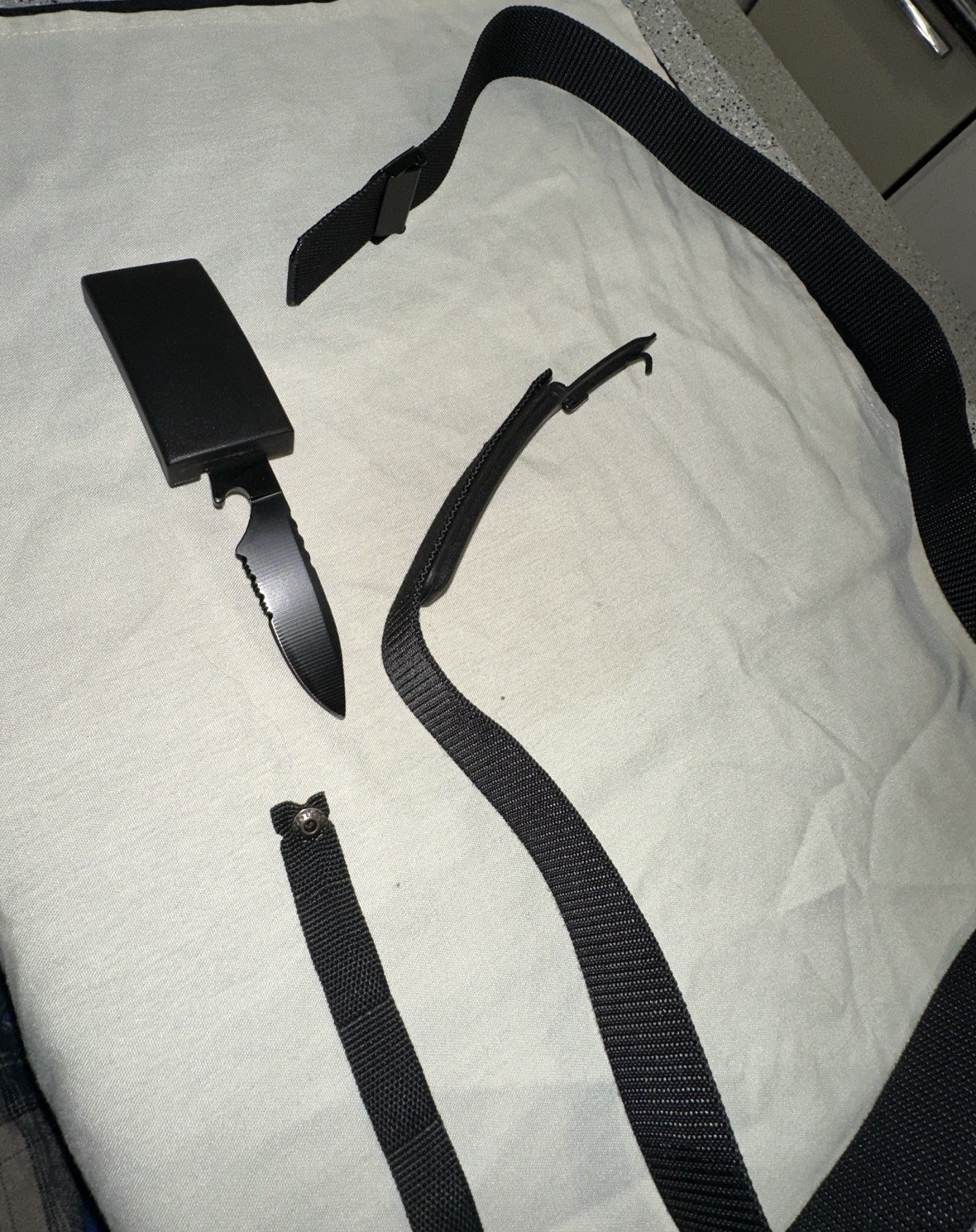 Black Survival Camping Belt w/ Built In Knife Sheath
