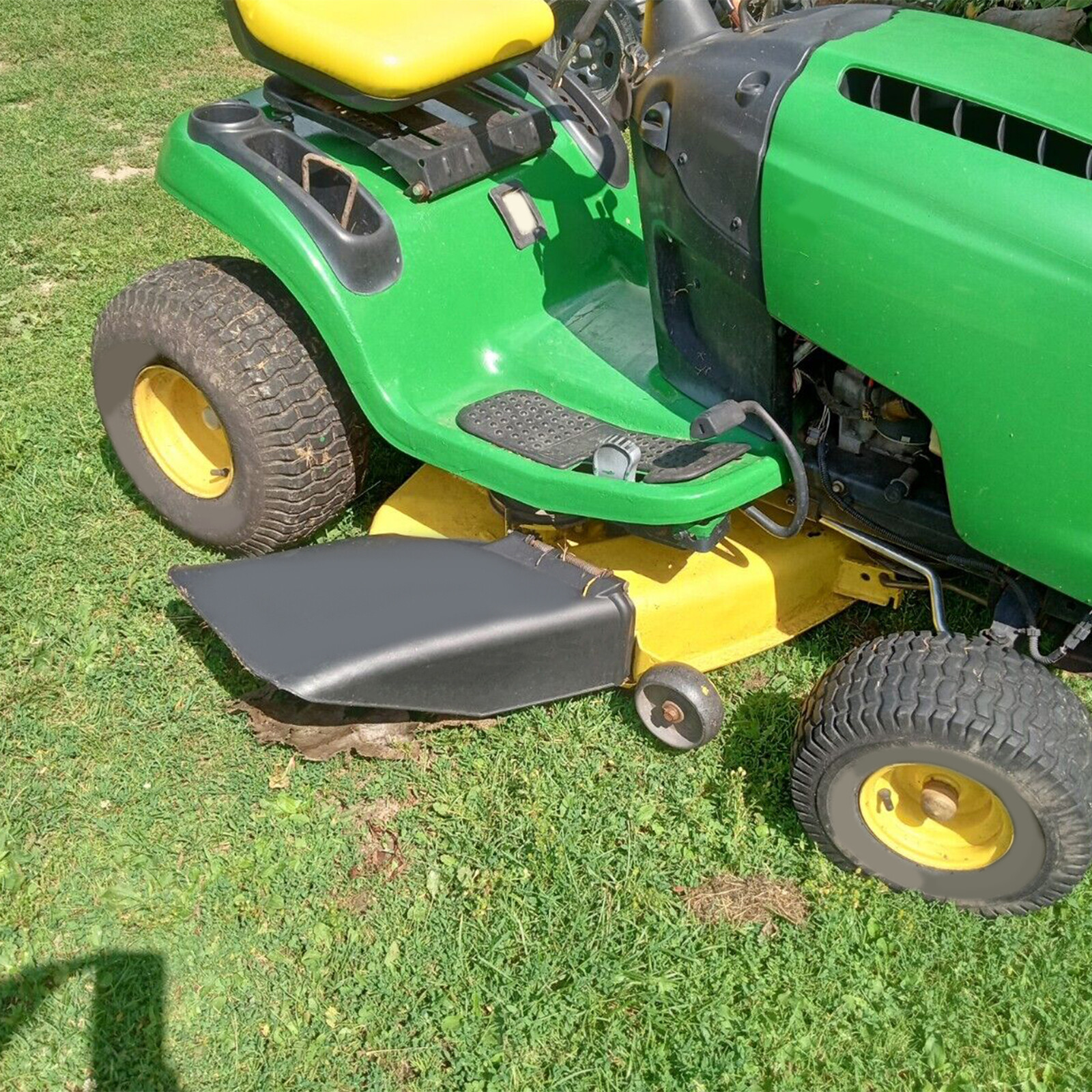 For John Deere 42" Deck Deflector Shield Chute Cover # GX25075 GY20647