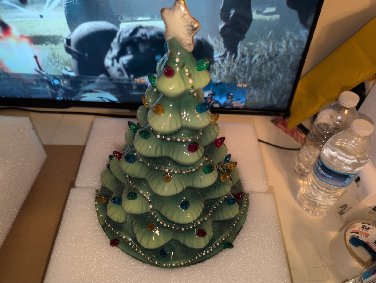 Lenox 890573 Treasured Traditions Green Light-Up Tree Figurine Christmas Holiday