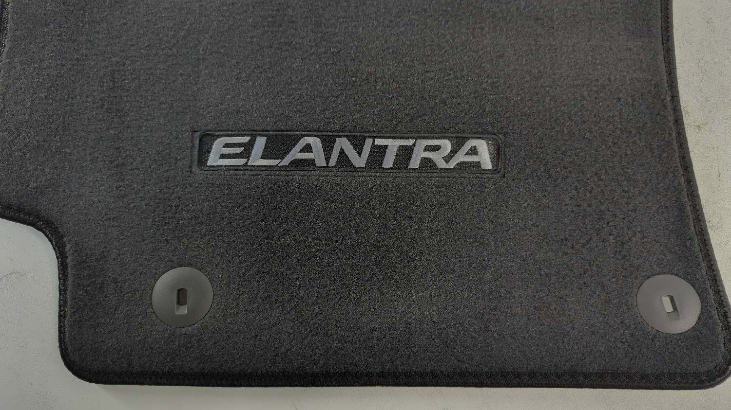 New OEM Genuine Hyundai Floor Mats 2017-2020 Elantra Black Carpet F2F14-AC001
