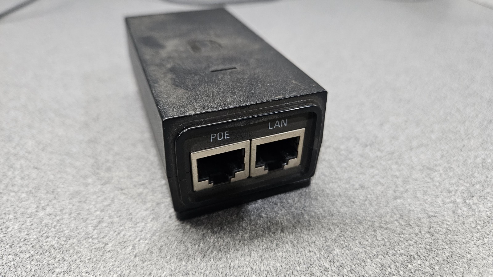 Ubiquiti UniFi Switching 24V 0.5A 12W PoE Injector-GP-A240-050