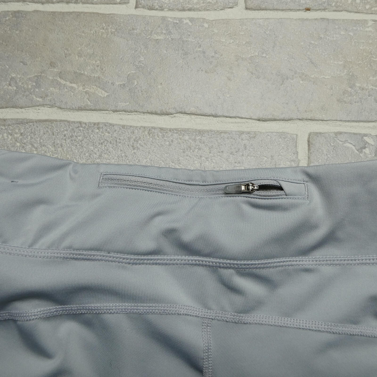 Nike Running Leggings Womens Medium Epic Run 3M Reflective Gray Ankle