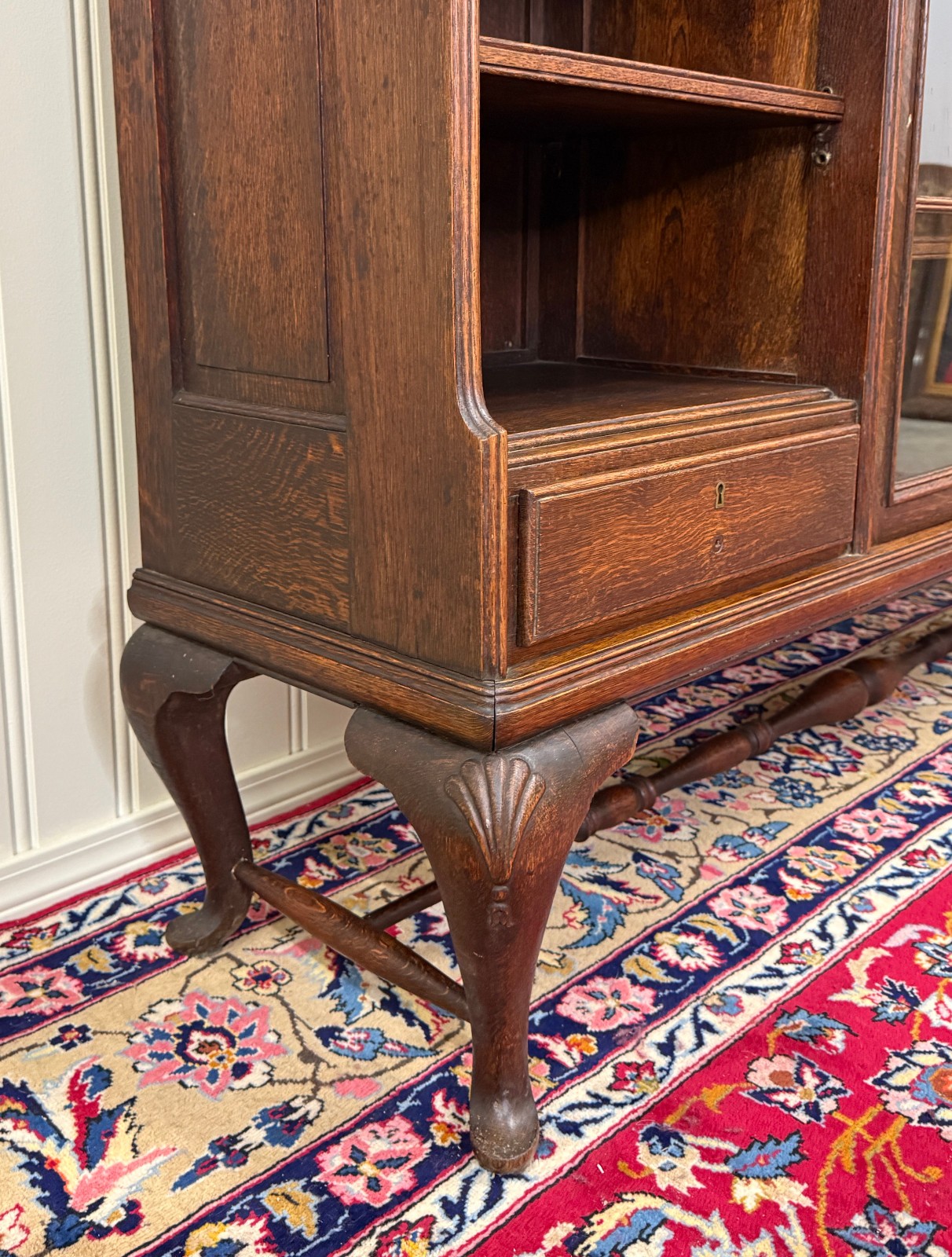 Antique English Bookcase Bookshelf Cabinet Glass Oak Queen Anne Legs 1920s-30s