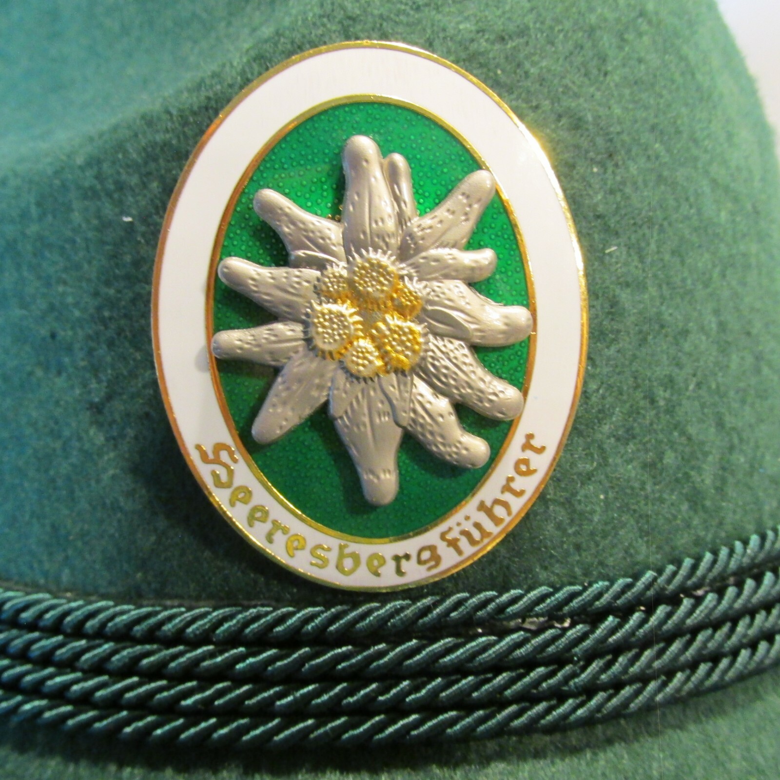 Heersbergfuehrer German Oktoberfest Military  Hat Pin Badge