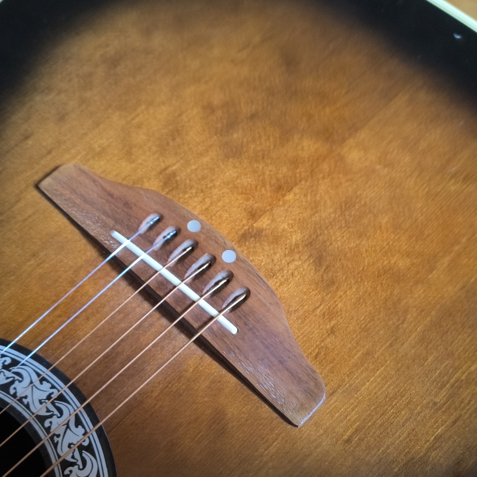 1987-94Ovation Celebrity CC68 Acoustic-Electric Guitar 6 String Cutaway Sunburst