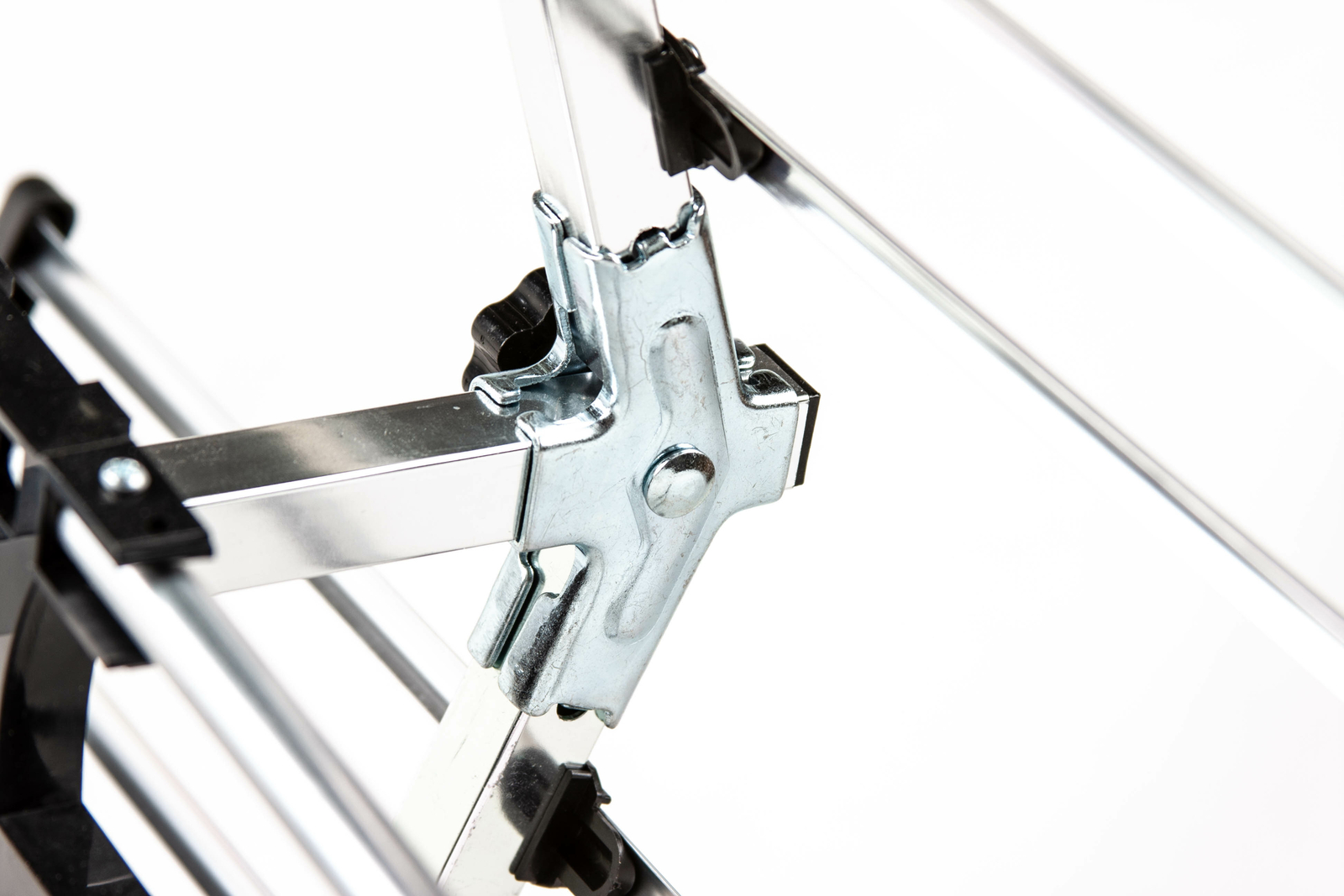 HDTV Outdoor Antenna 200 Mile 360° Rotation UHF/VHF/FM Radio with Remote Control