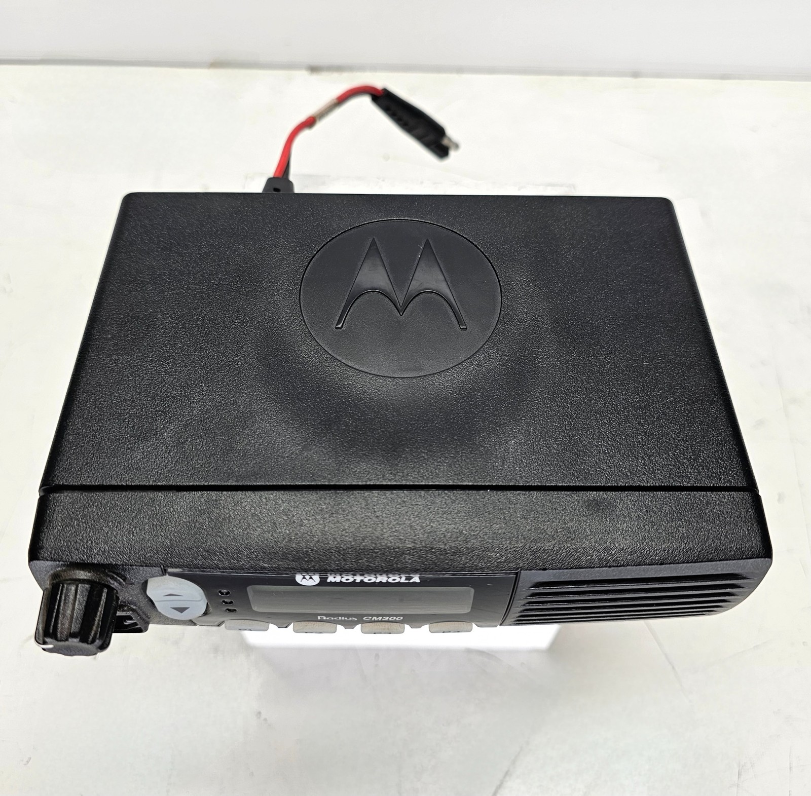 Motorola CM300 VHF 146-174 MHz 32 Channel 25 Watt (Complete Kit)