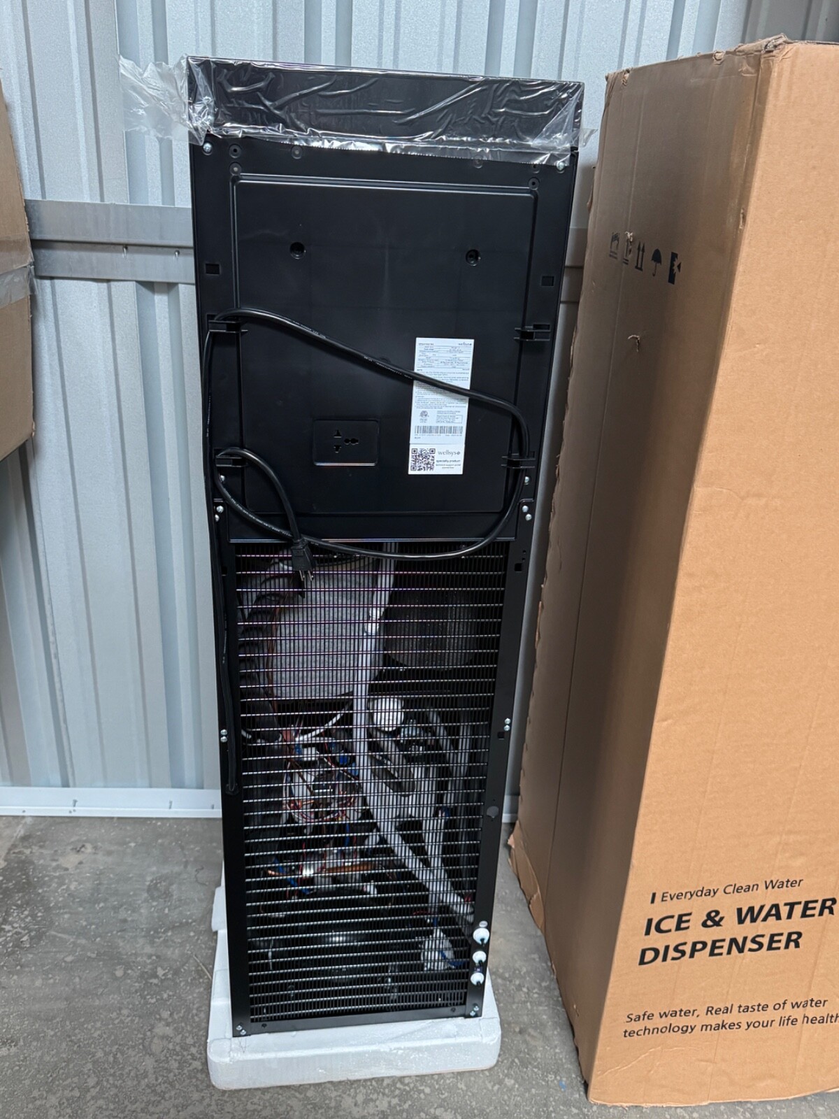 Wellsys i14 Touchless Hot Cold Ambient Water & Ice Dispenser Holds 13.2 lb Ice