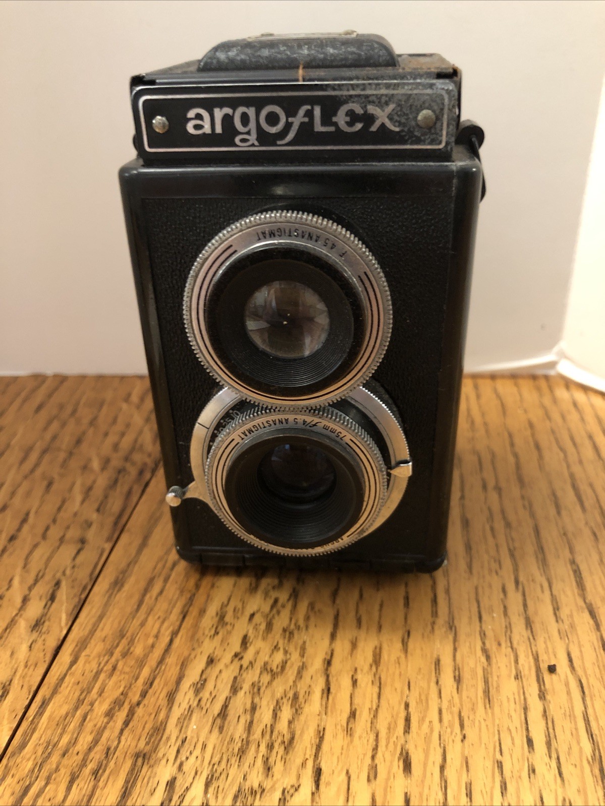 ARGUS ARGOFLEX MODEL E CAMERA W/Leather Case - 1940’s vintage 75mm For Parts