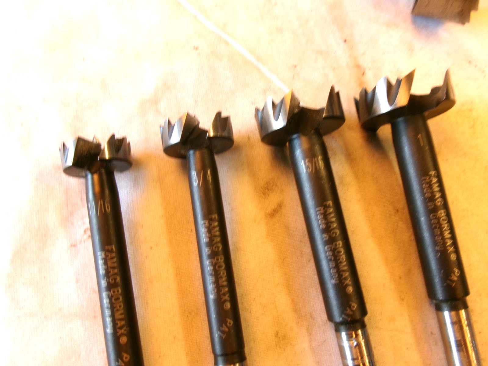 GROUP OF 6 FORSTNER BITS - 4 ARE FAMAG BORMAX - SIZES 11/16" TO 1"