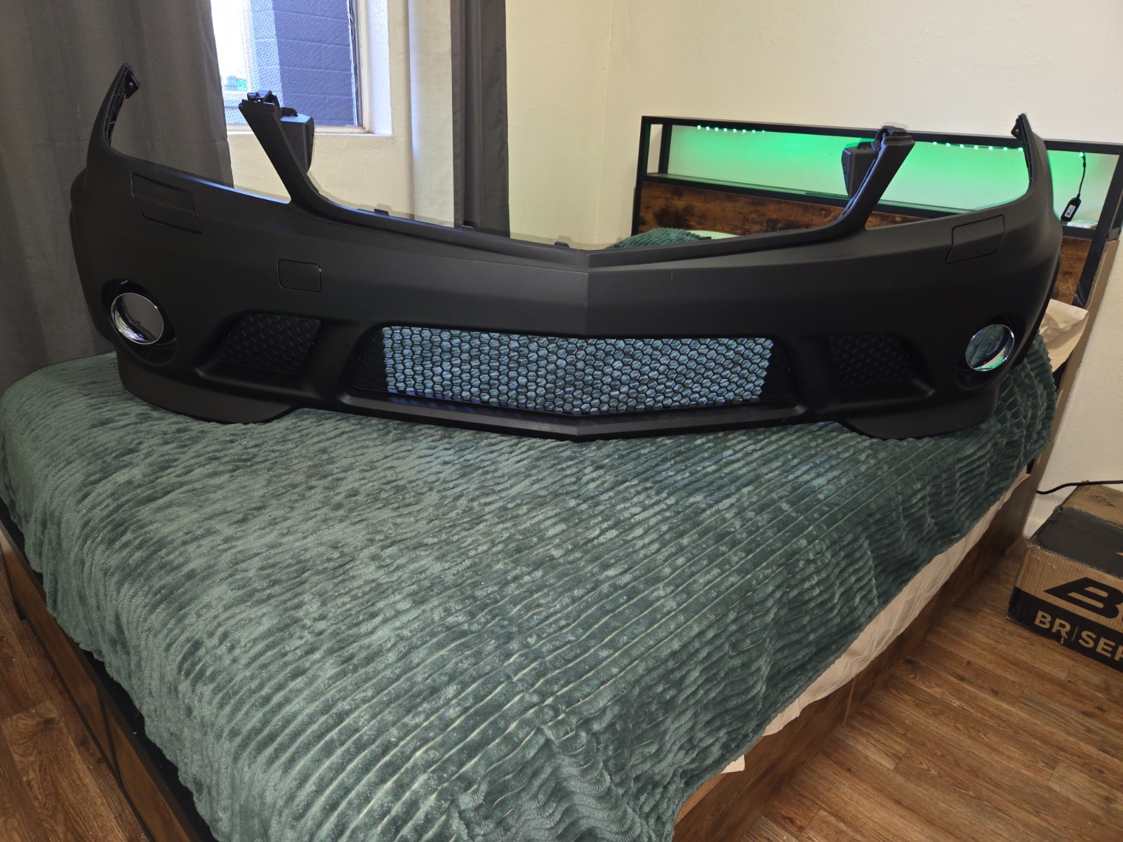 Mercedes Benz 2008-2011 C-Class Non Facelift W204 C300 C350 AMG Style Bumper