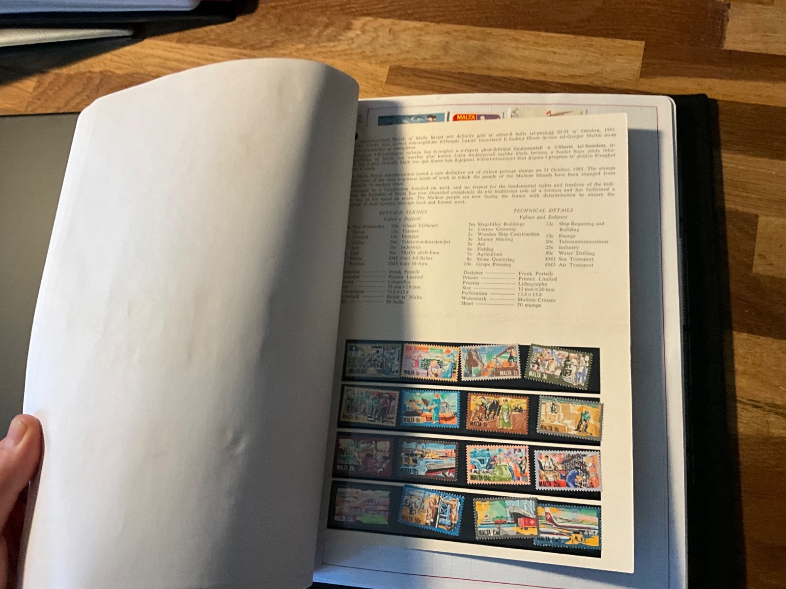 worlds stamps vintage large lot 6.1 kg 5 albums leaves cards vintage to modern