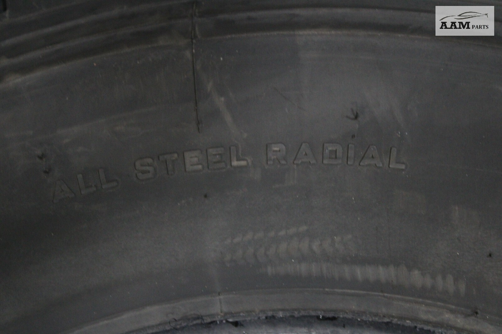 2018-2024 FREIGHTLINER CASCADIA WHEEL TIRE 295/75 R22.5 DOUBLE COIN OEM