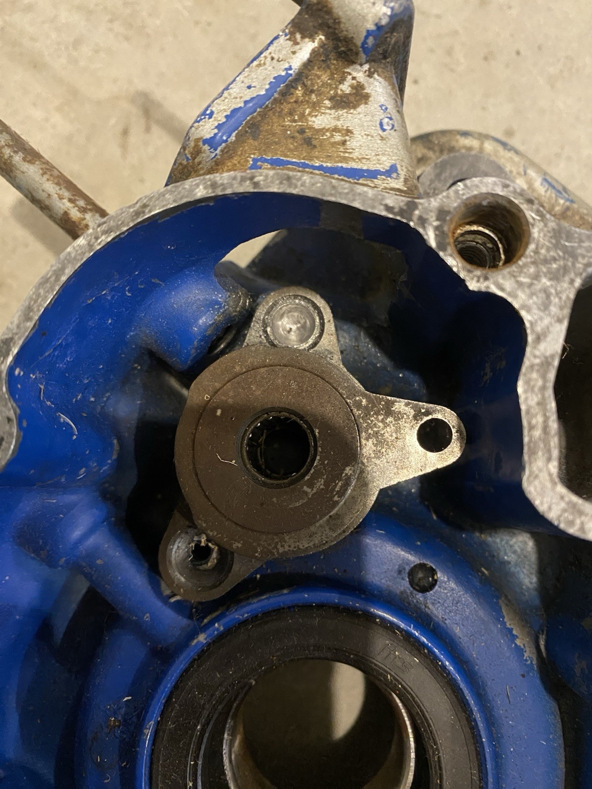 1987-1991 LT250R RIGHT SIDE CASE HALF, NO CRACKS