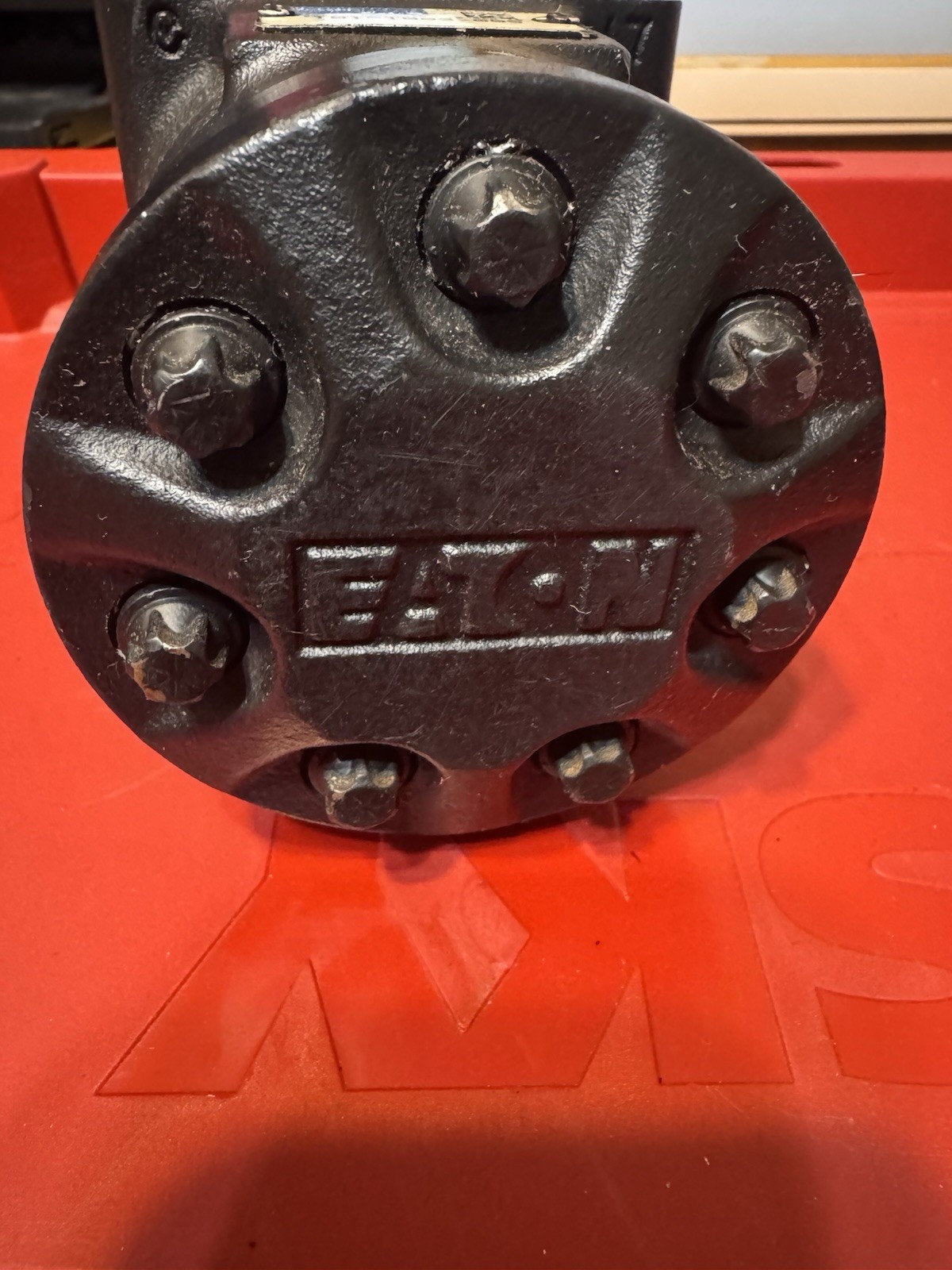 CHAR-LYNN EATON 101-1003-009 HYDRAULIC MOTOR 1" KEYED SHAFT