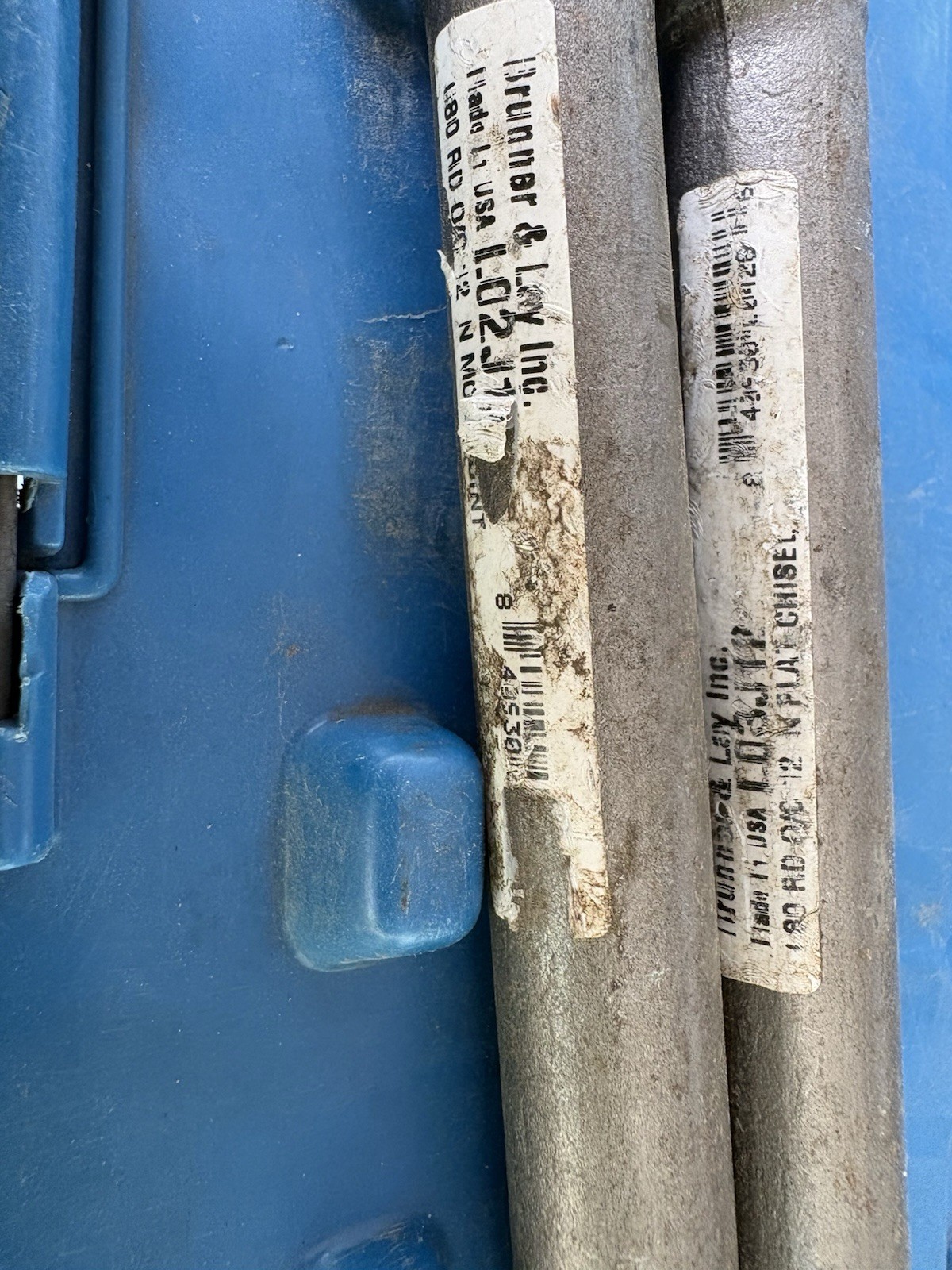 Brunner & Lay Inc. 1 Ea Piece. Flat Chisel & Point Chisel. Used. Tub #8