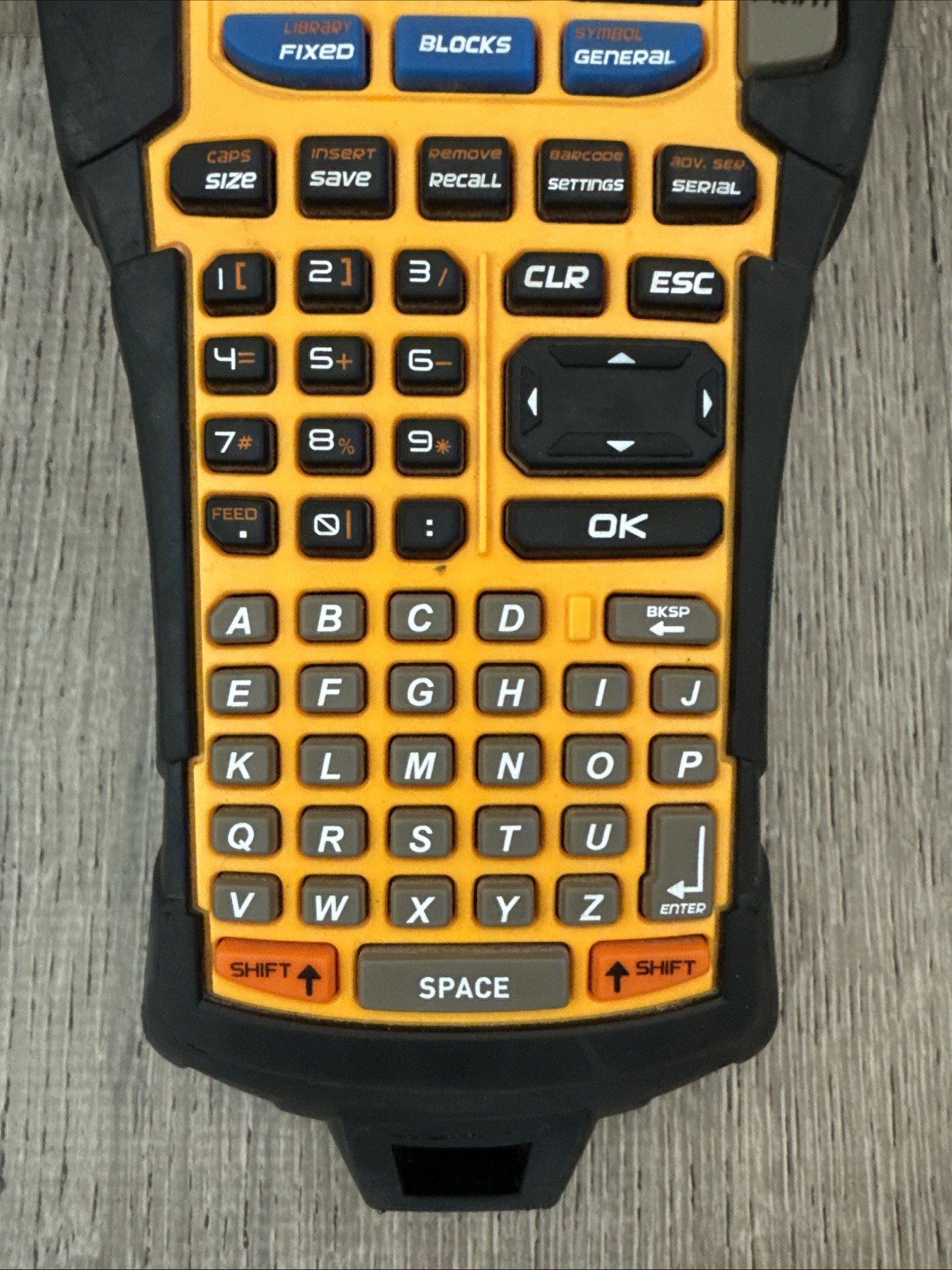 DYMO Rhino 5200 Industrial Label Maker - Black/Yellow