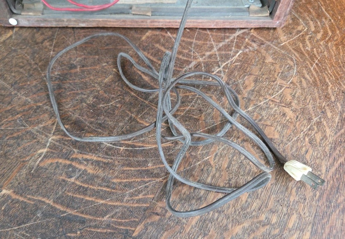 Vintage MCM Sparton Model 121 AM/FM Band Tube Radio Working!